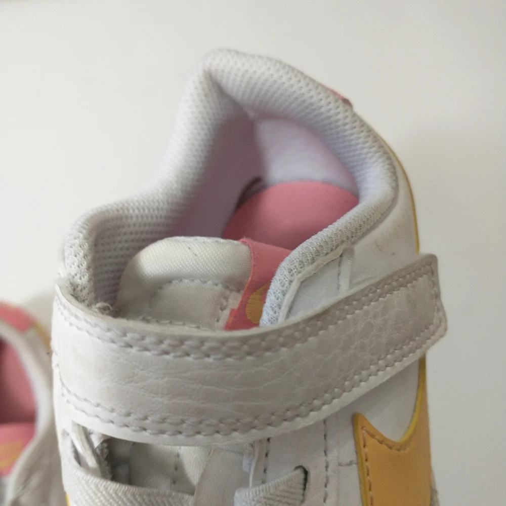 Nike Blazer Low '77 Vintage‎ Sneaker, White,Yellow And Pink, Size 2Y